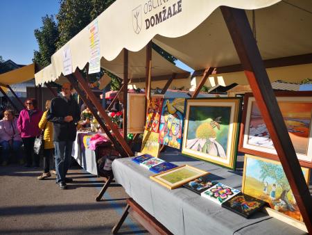 Rokodelski in likovni izdelki Društva upokojencev